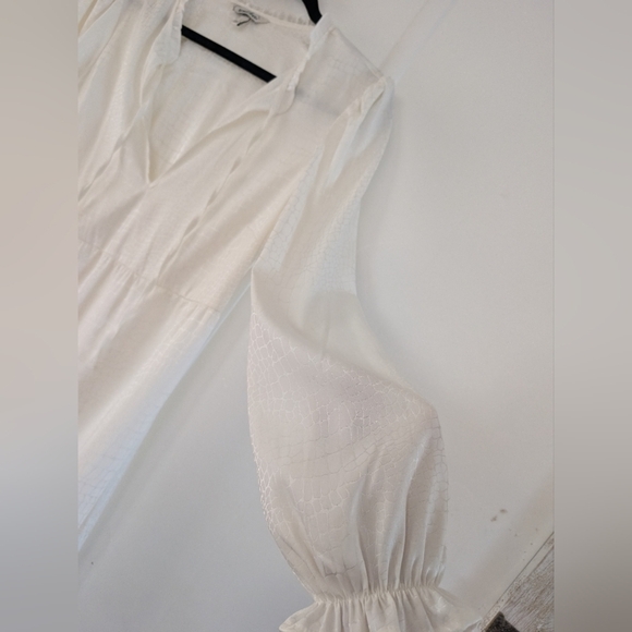 Speechless White Long Sleeve Sundress with V-Neck - Picture 6 of 11